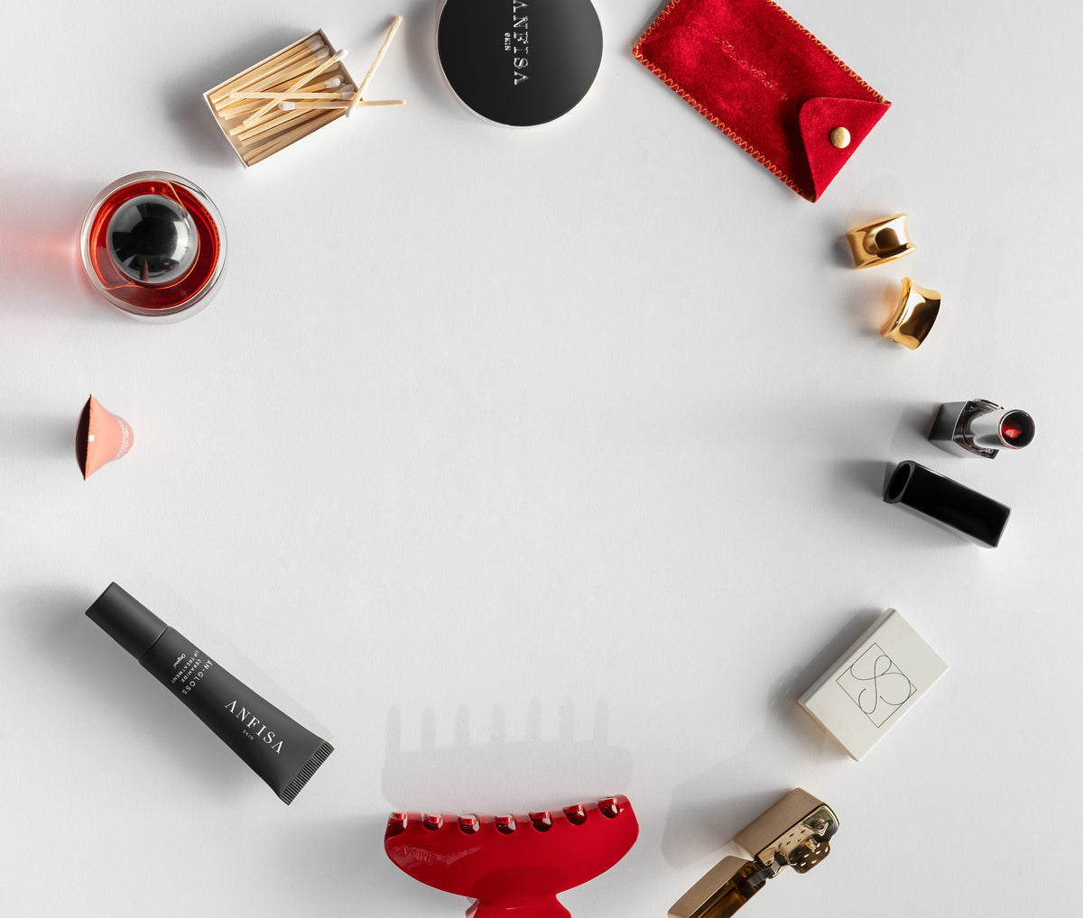 I'm a Beauty Editor Who Loves Clean, Minimal Glam—14 Chic Holiday Makeup Products I'm Eyeing for 2025