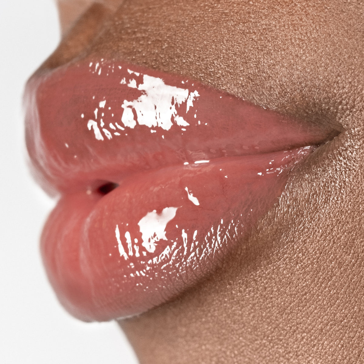 IMO, the Best Date-Night Makeup Whispers Sizzling Romance—10 Looks I'm Itching to Copy